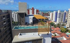 Rooftop e piscina - Flat moderno em João Pessoa